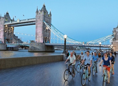 Londres : 3 heures de vélo au coucher du soleil excursion
