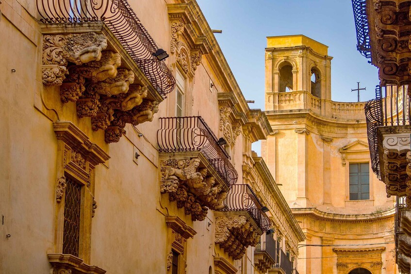 Picture 4 for Activity Noto: among the streets of Baroque pride