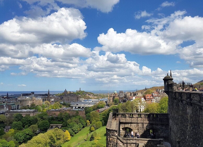 Picture 1 for Activity Edinburgh Castle: Guided Tour with Live Guide