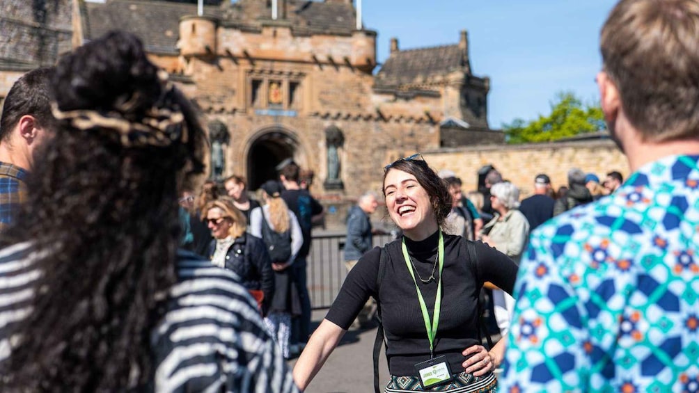 Edinburgh: Edinburgh Castle Guided History Tour with Tickets