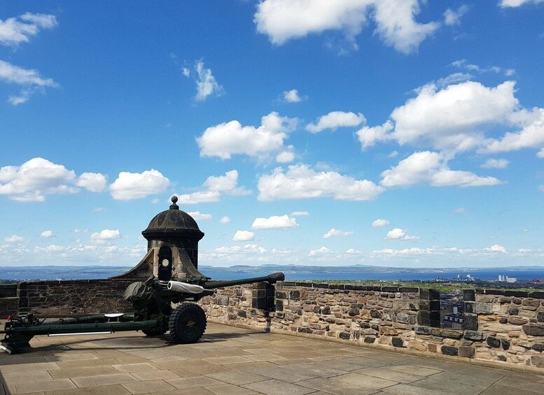 Picture 3 for Activity Edinburgh Castle: Guided Tour with Live Guide