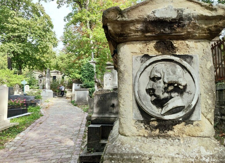 Picture 8 for Activity Paris: Père-Lachaise Cemetery audio guide tour