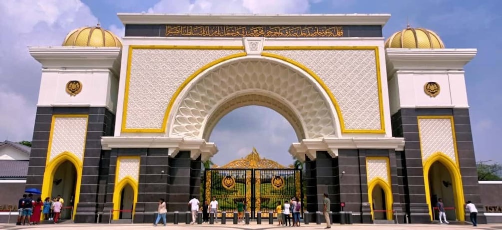 Picture 7 for Activity Kuala Lumpur: Tour with 21 Attractions and KL Tower Ticket