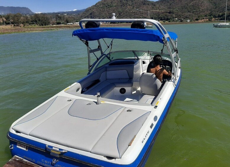 Picture 4 for Activity Valle de Bravo: Fast Boat with aquatic activities