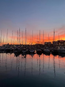 Barcelona: Private sailing experience, excursions lasting 2h