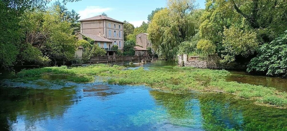 Picture 4 for Activity From Aix-en-Provence: Luberon Perched Villages Guided Tour