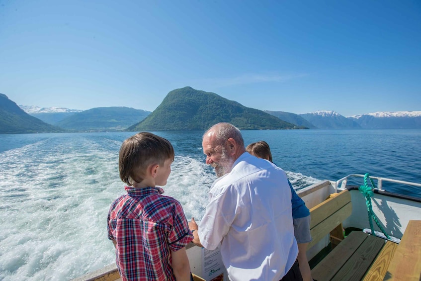 From Fjærland - Fjord Cruise to Balestrand one-way