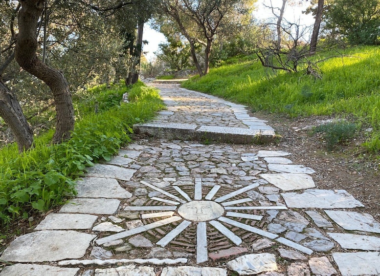 Picture 4 for Activity Athens: Timeless Hills Walking Tour & Mount Lycabettus