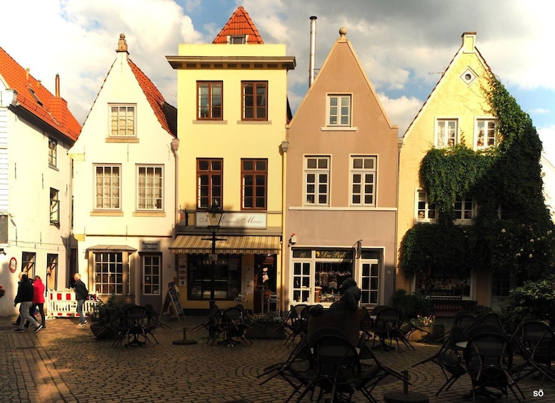 Picture 7 for Activity Bremen: Walking Tour of Historic Schnoor District