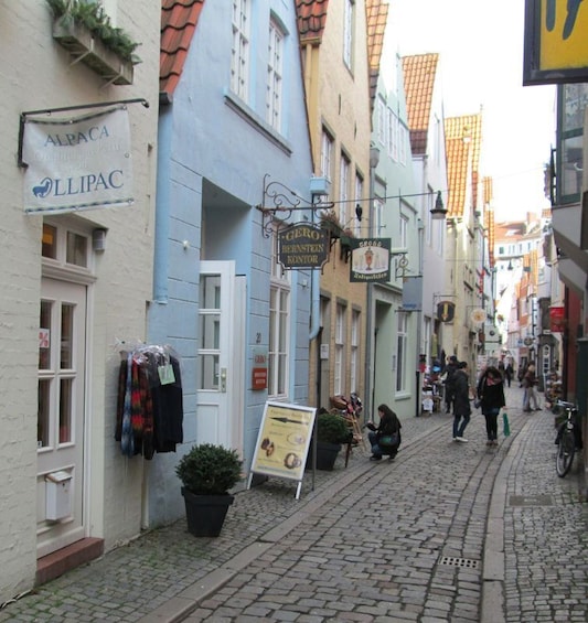 Picture 1 for Activity Bremen: Walking Tour of Historic Schnoor District