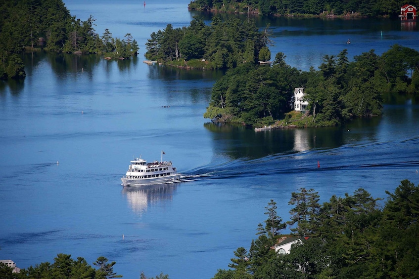 Picture 11 for Activity Gananoque: 1000 Islands Cruise with Boldt Castle Admission