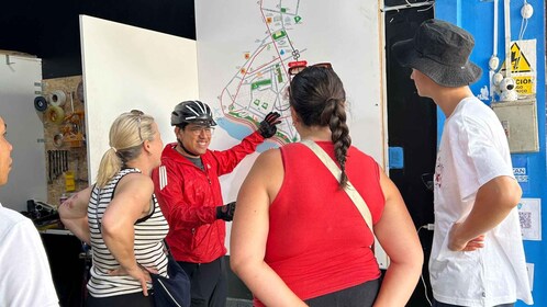 Lima: recorrido turístico en bicicleta con degustaciones de comida y bebida