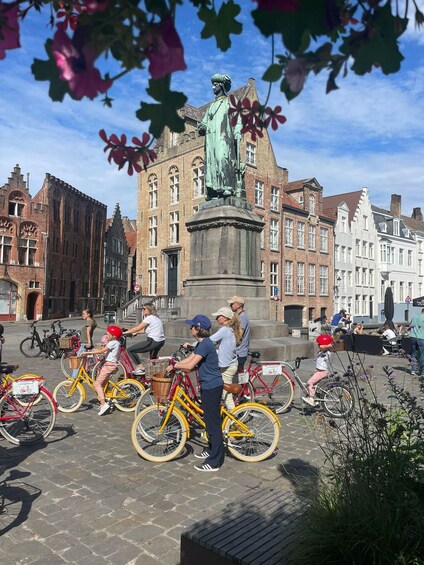 Picture 16 for Activity Bruges: Guided Retro Bike Tour of Highlights and Hidden Gems