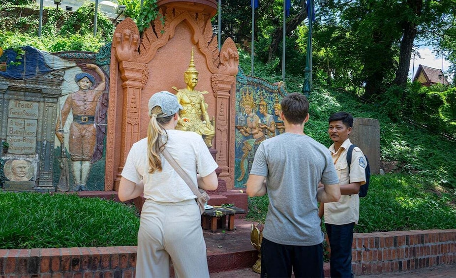 Picture 9 for Activity Phnom Penh: Historical Guided Tour