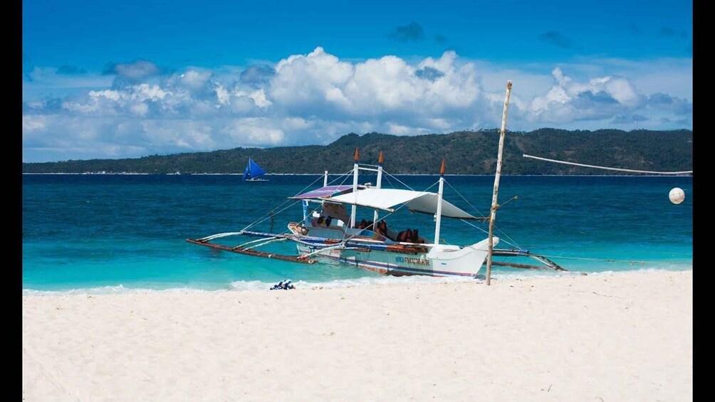 Picture 3 for Activity Boracay Hopping Tour with Standard Boodle Fight Lunch