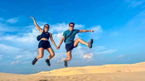 Mui Ne: Private Sand Dunes Jeep Tour at Sunrise or Sunset