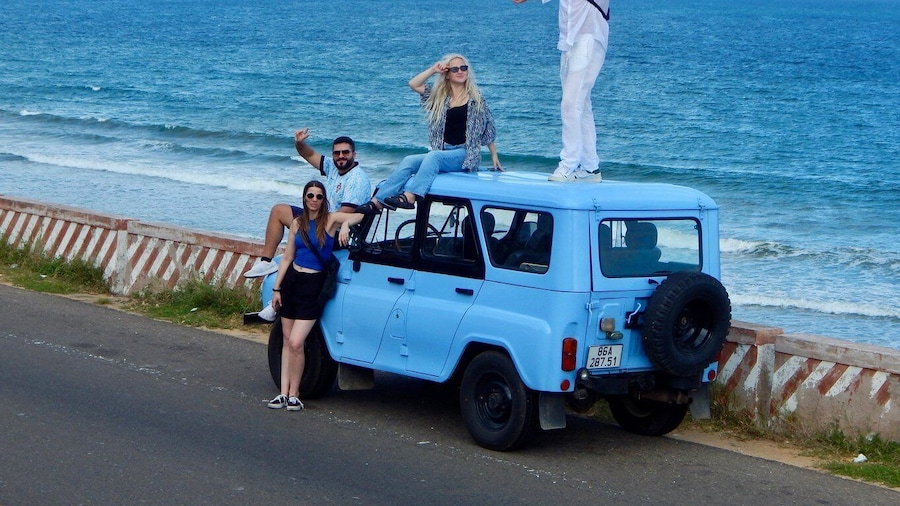 Mui Ne: Best Private Sand Dunes Jeep Tour at Sunrise/Sunset