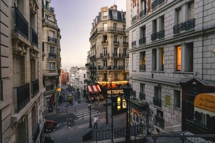 Family Experience: Montmartre Tour