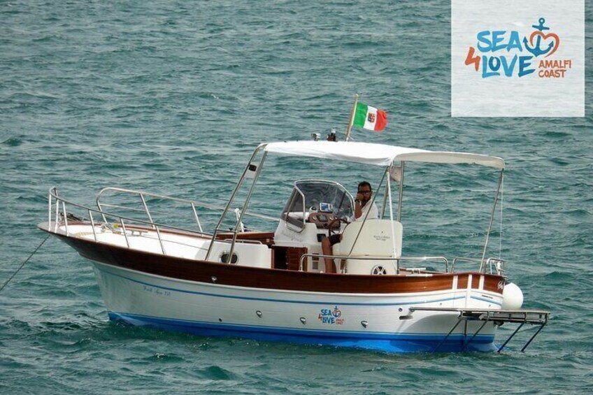 Private boat tour of the Amalfi coast or Capri