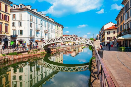 Mailand: Naviglio Grande Aperitivo Kleingruppenerlebnis