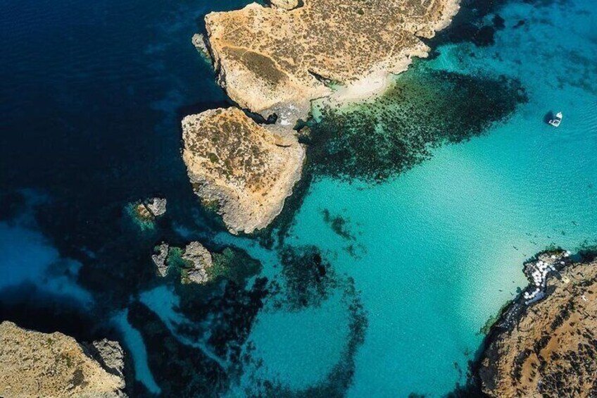 Snorkeling in Blue Lagoon Beaches and Bays Trip Comino