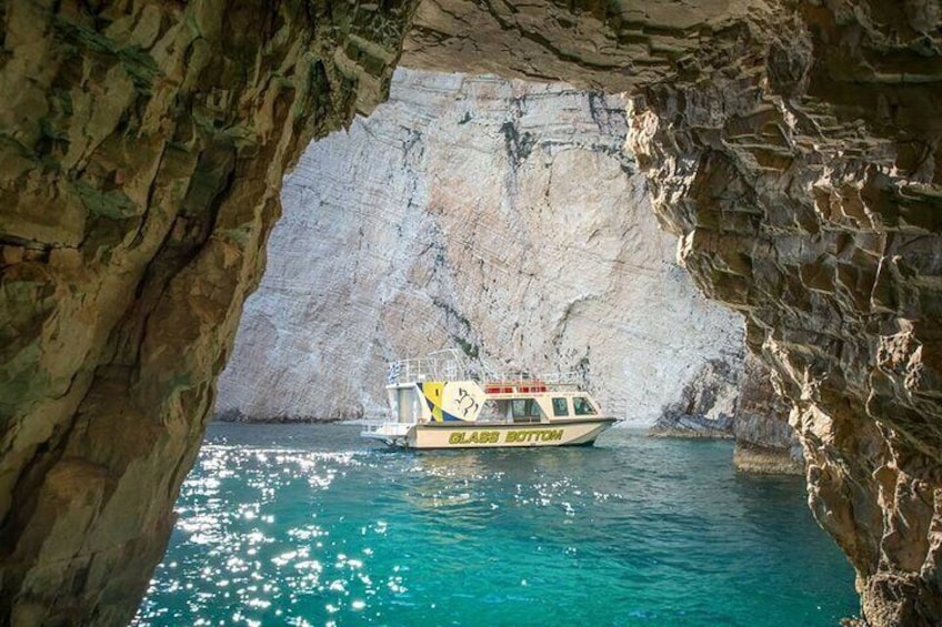 Keri Caves, Laganas Bay