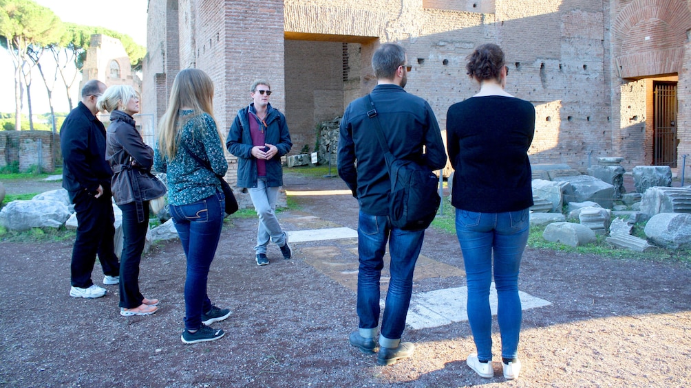 VR Tour group of Colosseum