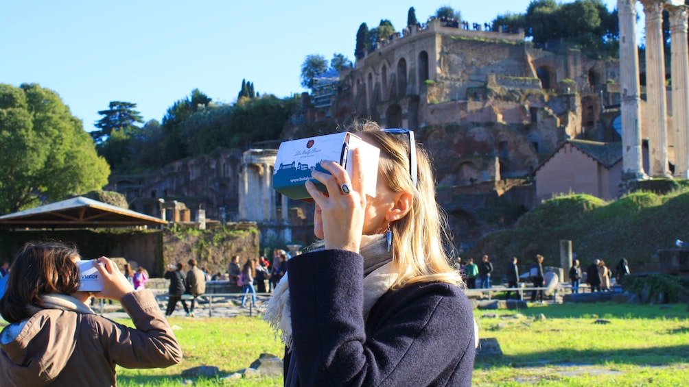 VR Tour group of Colosseum