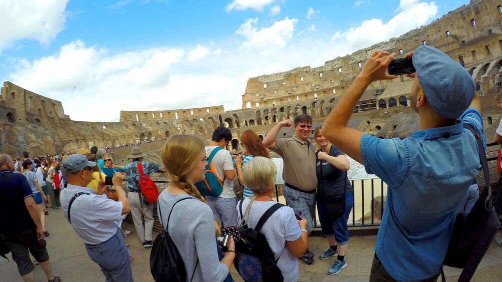 VR Tour group of Colosseum