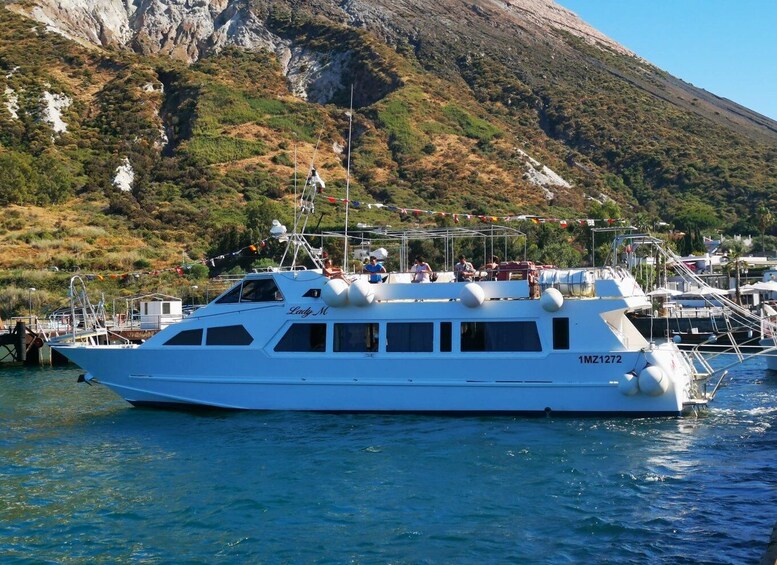 Picture 13 for Activity From Lipari: Boat Tour to Vulcano Island