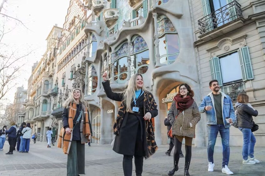 Guided morning tour of La Pedrera and optional Casa Batlló ticket