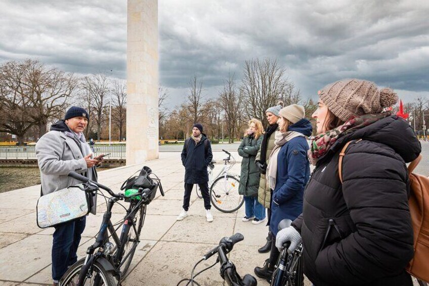 Tracking the crime by bike from crime scene to crime scene