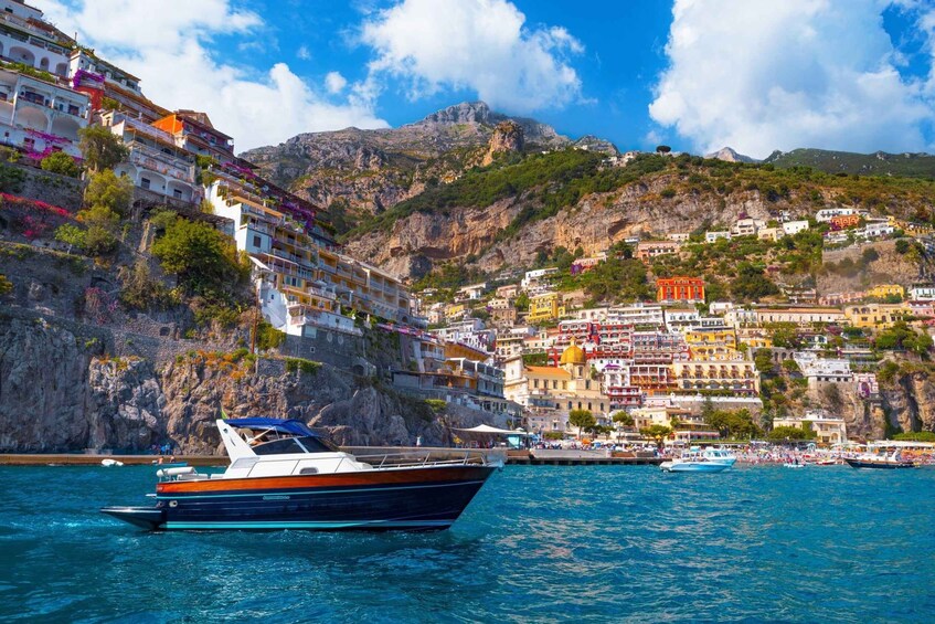 Coastline tour boat: Amalfi, Ravello and Positano.