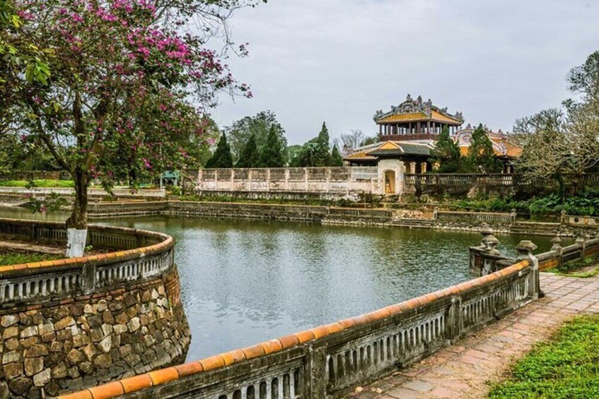 Hue Imperial City & Hai Van Pass Day Tour from Hoi An - Small Group