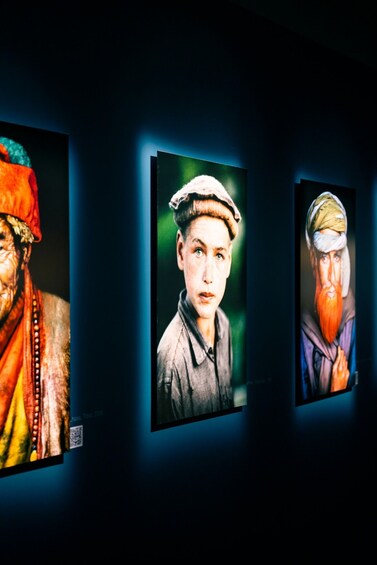 Australia : Steve McCurry. ICONS - An Extraordinary Photography Exhibition