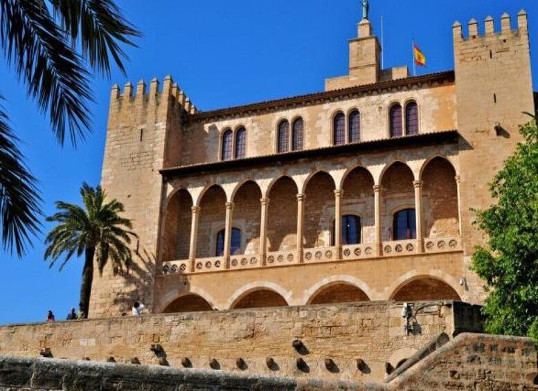 Picture 1 for Activity Palma de Mallorca: Guided Tour of the Old Town