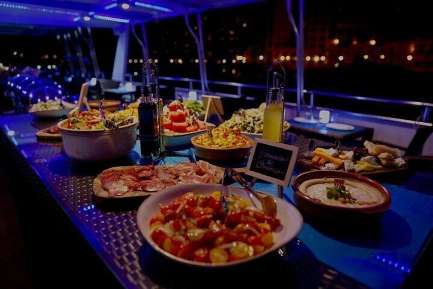 Private Dinner Cruise in Cairo with Transfers