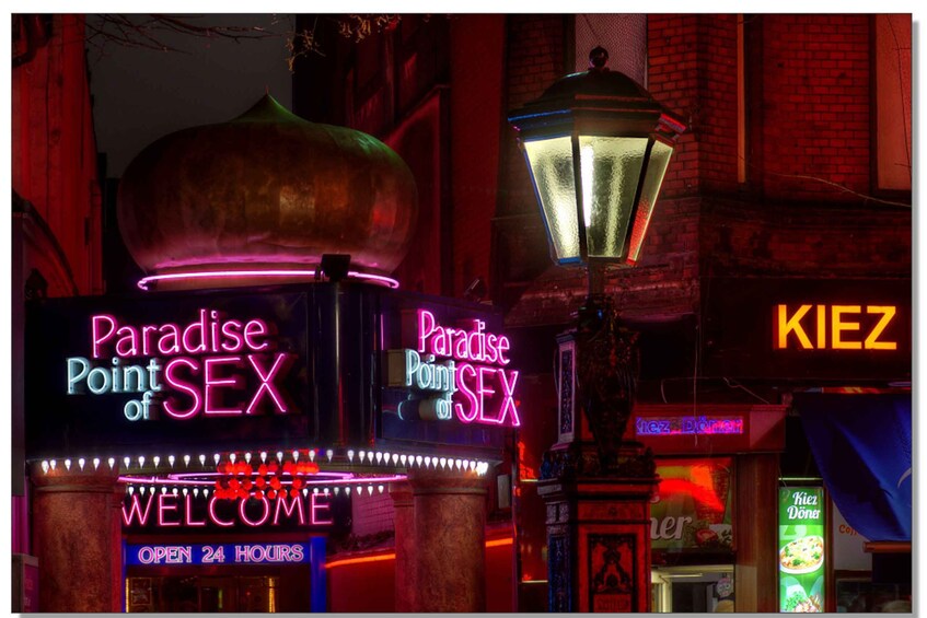 Hamburg: St. Pauli Red Light District Tour