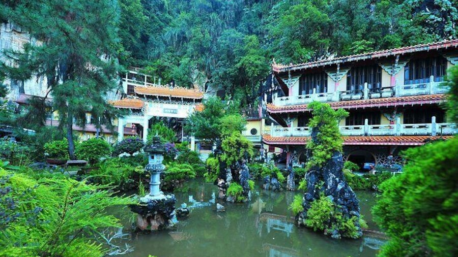 Ipoh Private Day Trip from Kuala Lumpur with Lunch
