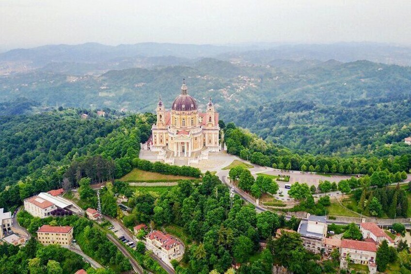 Hiking Among the Vineyards of Superga Hill