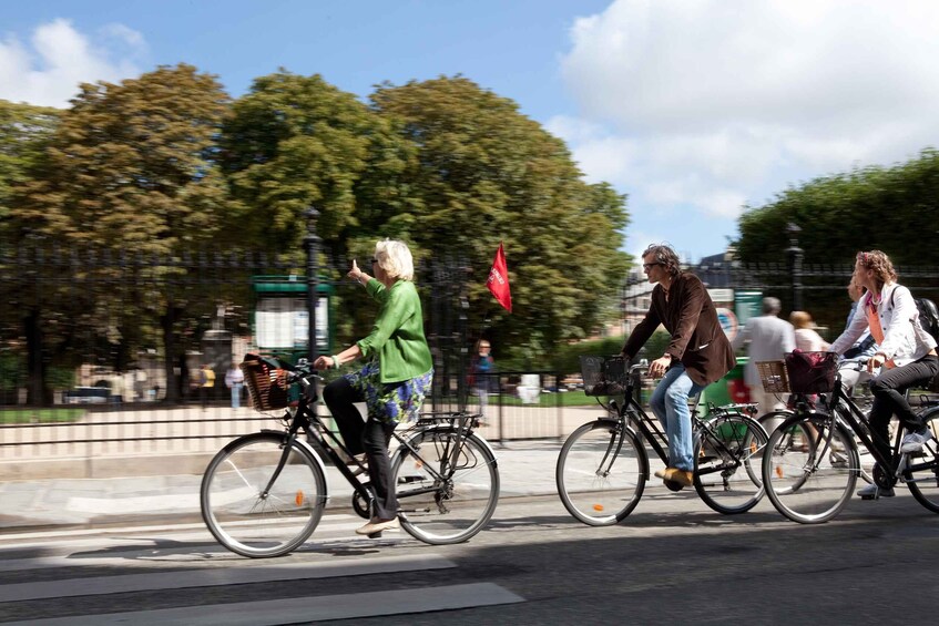 Picture 3 for Activity E-bike rental Paris City Center