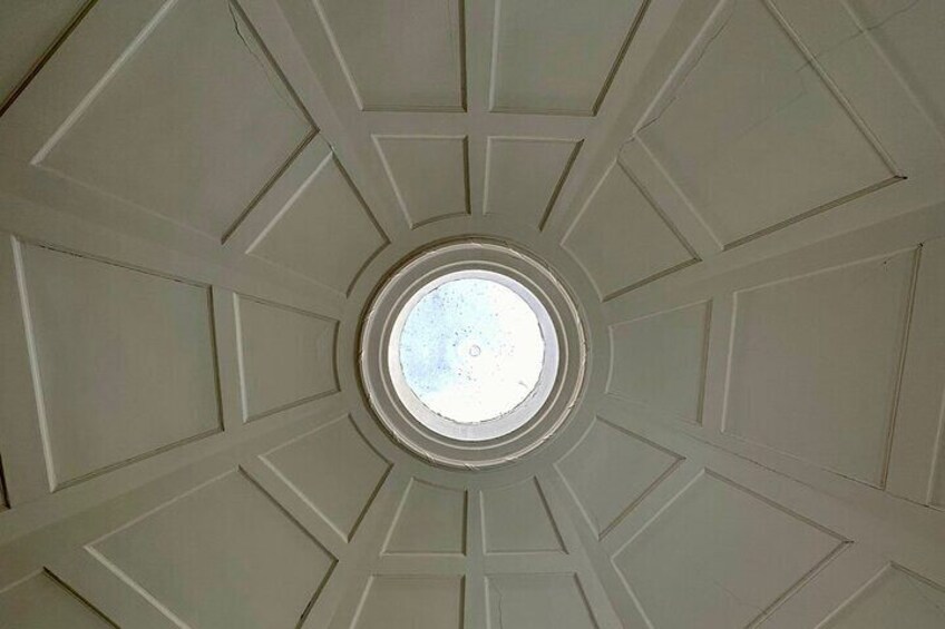 The sunlight and ceiling of Monticello's Dome Room