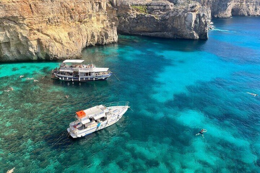 Sightseeing Cruise around Comino, Blue Lagoon and Caves