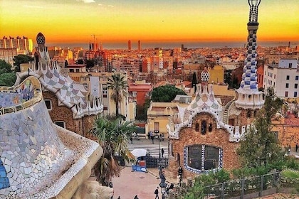 Wonders of Gaudi: Park Guell & Sagrada Familia Private Tour