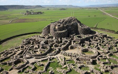 Nuraghe Barumini Tour & Giara Naturpark mit Weinverkostung