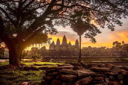 3-Day Angkor Adventure with Waterfalls and Floating Village