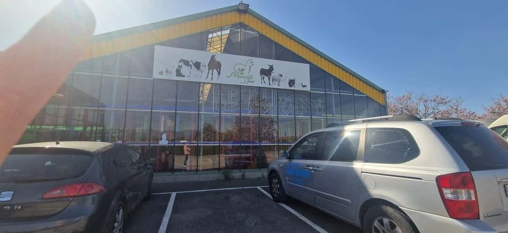 Picture 14 for Activity Salou, Cambrils, or Pineda: Animal Farm Roundtrip Transfer