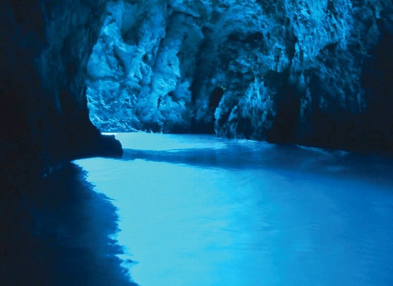 Dubrovnik: Blue Cave and Elafit Small Group Boat Exploration