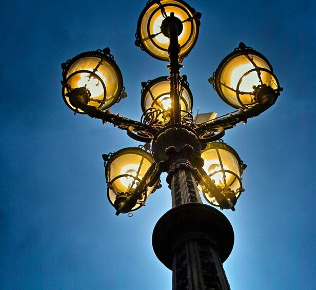 Licht an - der Tanz beginnt! Themen-Stadtführung
