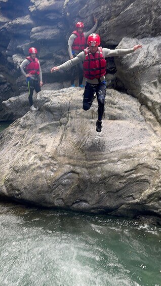 Picture 10 for Activity Canyoning The Challenge